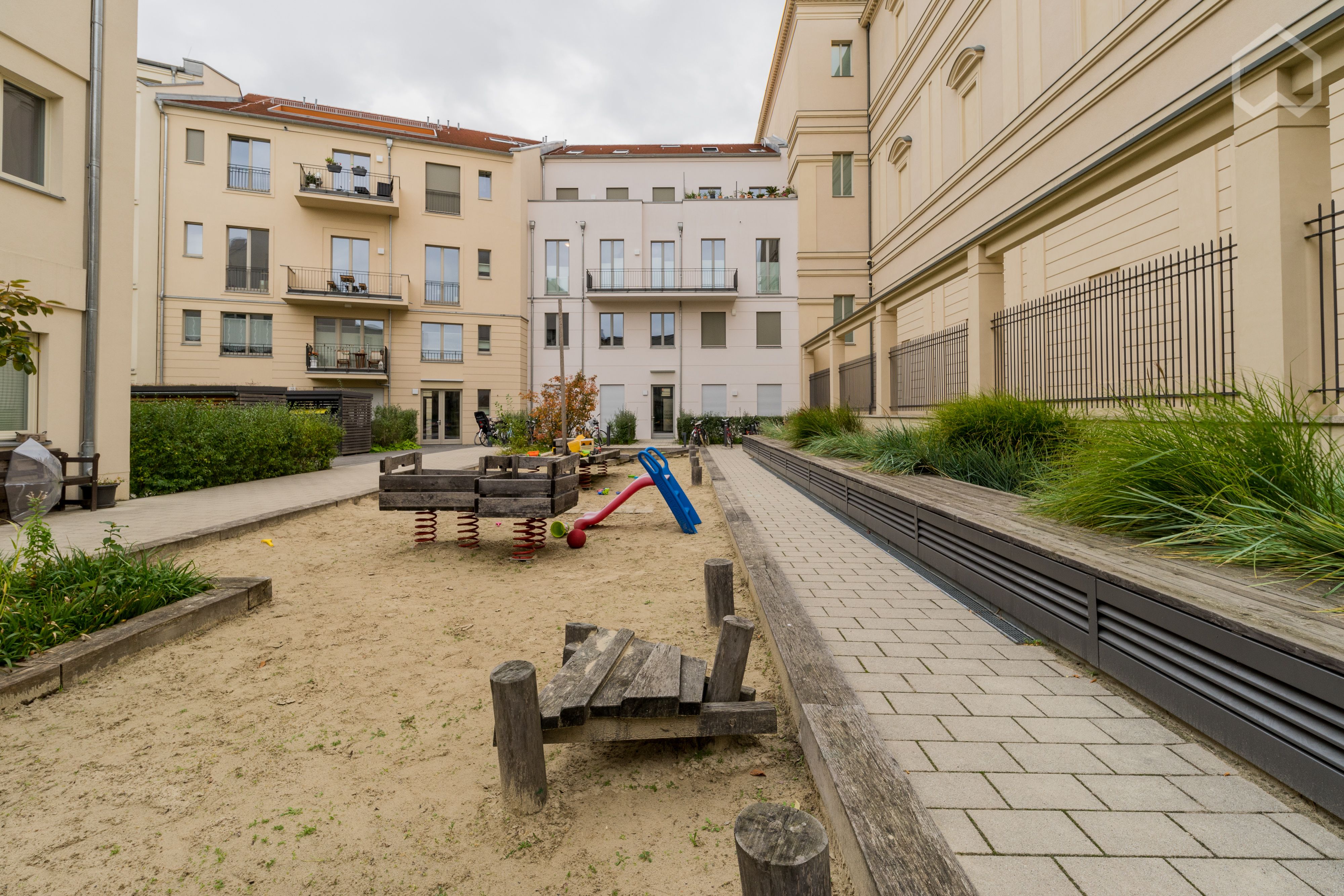 Luxury Apartment In Spectacular Location In Potsdam - "Am Alten Markt" With Water View - 2