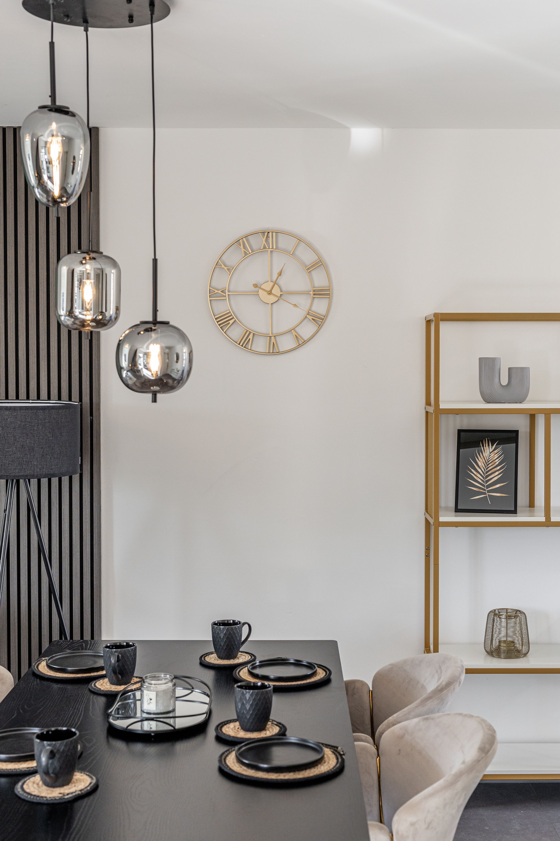  Luxury Apartment I Gas BBQ I Smart TV I Balcony I Underground Parking Space  -  Luxury Apartment I Gas BBQ I Smart TV I Balcony I underground parking space  - Gallery -  17