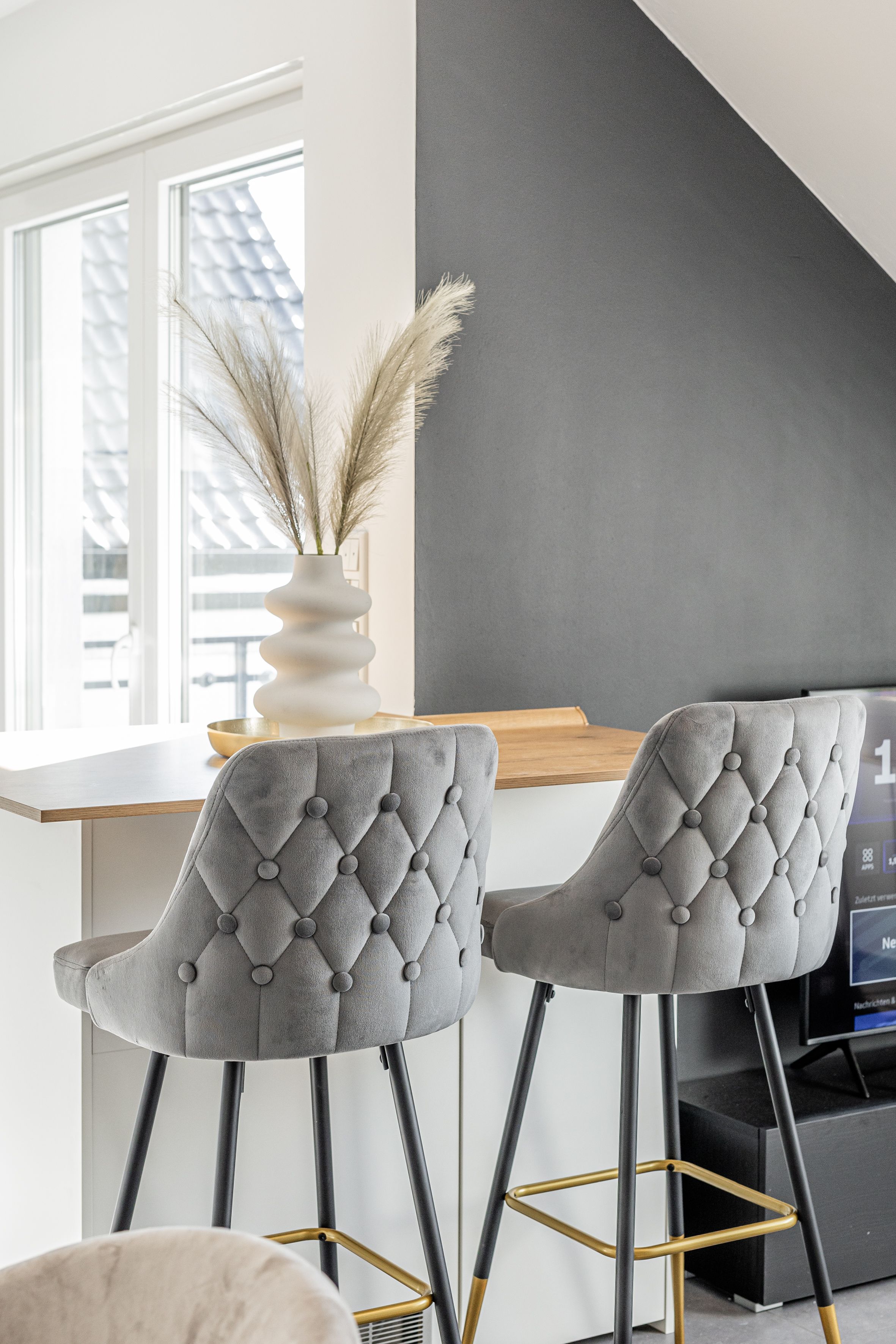 Luxury Apartment I Gas BBQ I Smart TV I Balcony I Underground Parking Space  -  Luxury Apartment I Gas BBQ I Smart TV I Balcony I underground parking space  - Gallery -  19