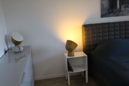 3 rooms with designer furniture and art, with chimney, great balcony, popular location - Gallery - 18