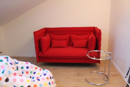 3 rooms with designer furniture and art, with chimney, great balcony, popular location - Gallery - 12