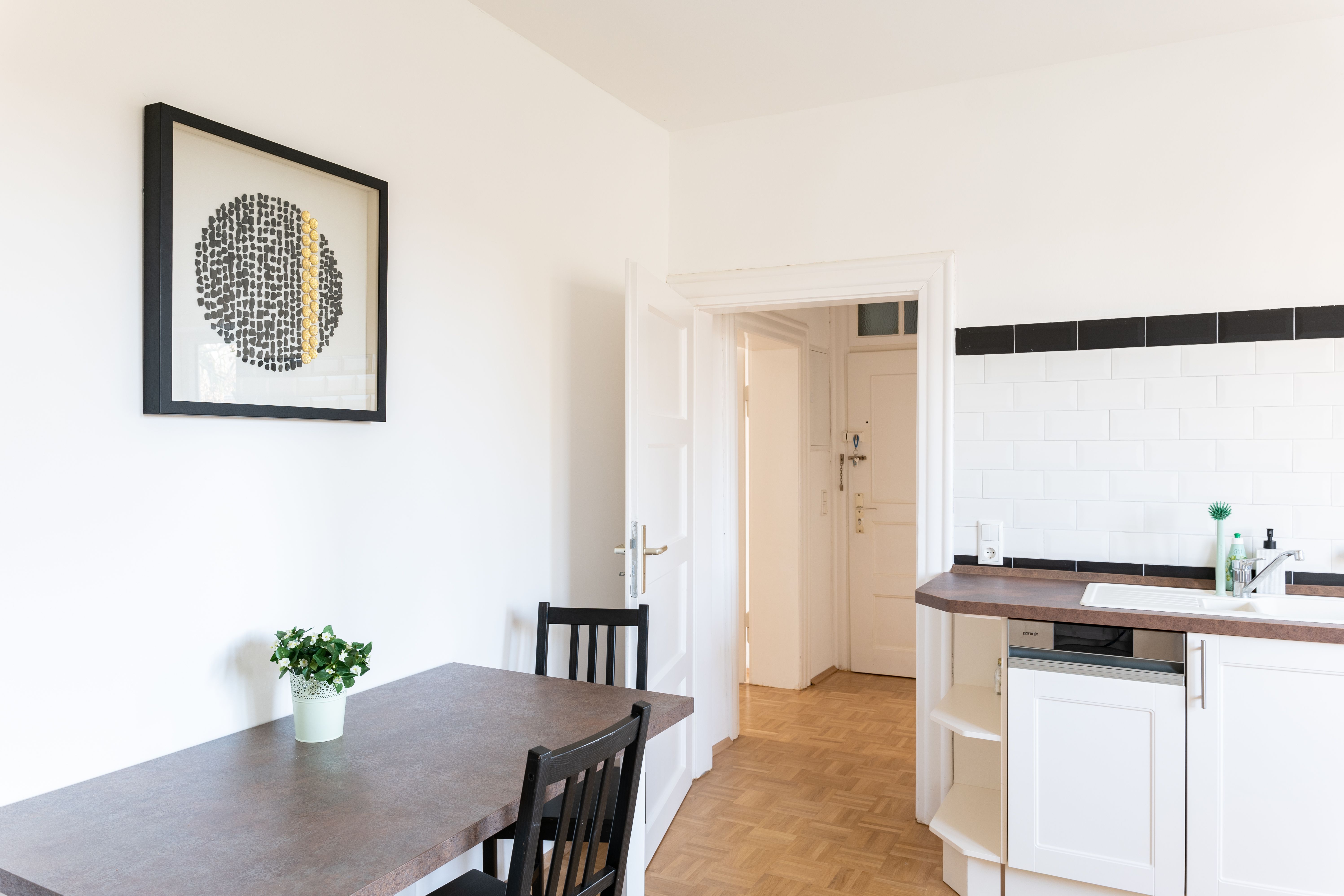 Stylish 2-Room Apartment In Duisburg - West35 - 14