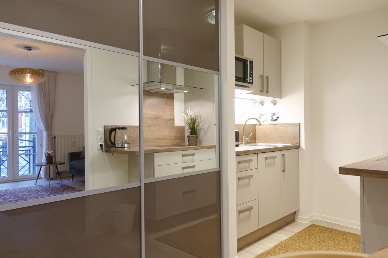 A Tasteful, Modern Apartment - 10