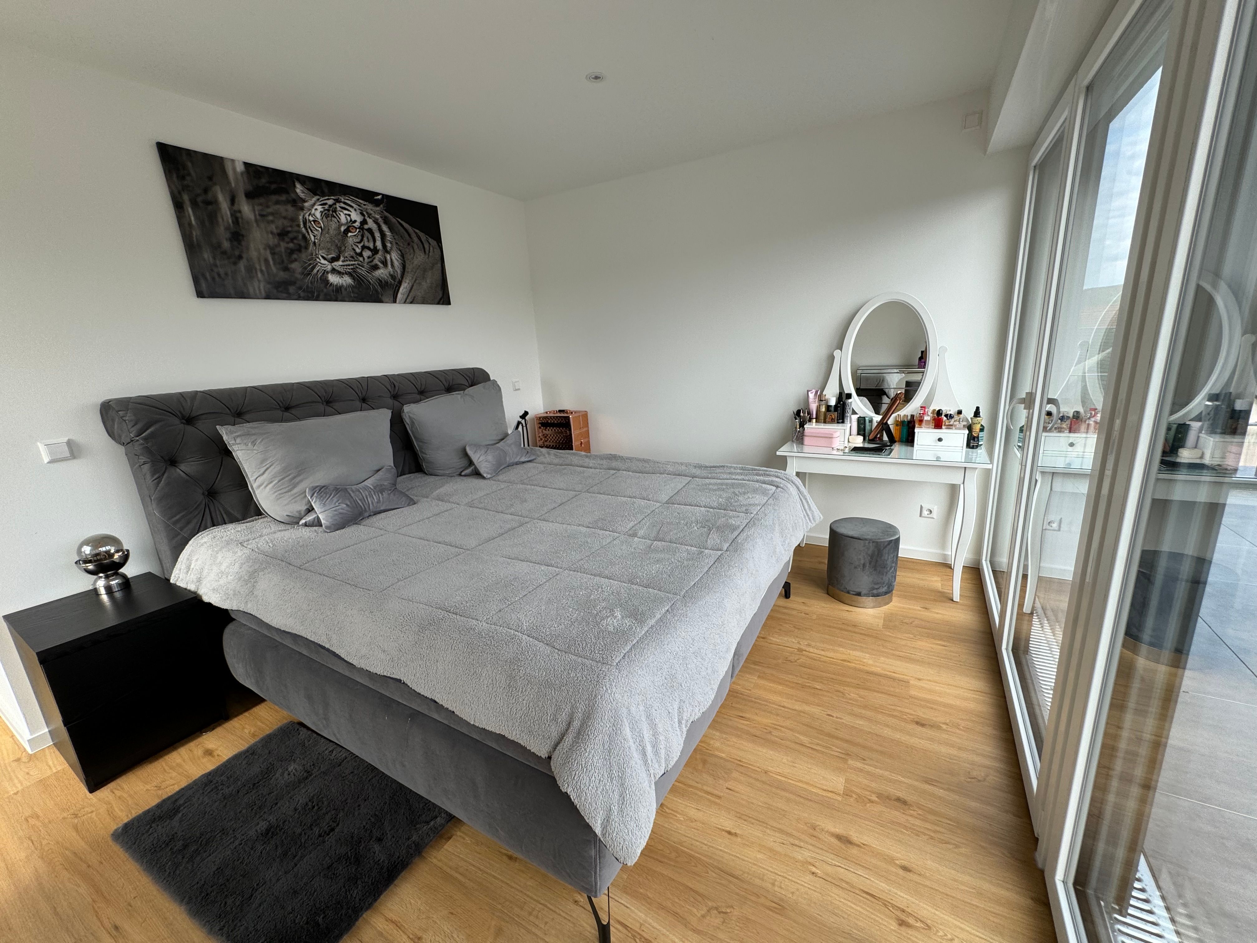 Fantastic, Gorgeous Suite In Excellent Location - 23
