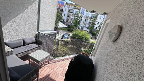 Modernized apartment with a view of the Elbe, city park and cathedral + 2 parking spaces