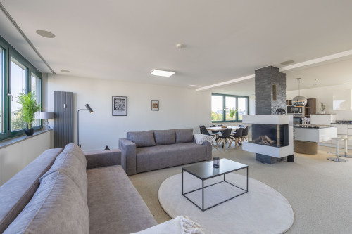 MiLPAU Bochum1: Deluxe Penthouse - Fireplace - Parking - Kitchen for 10 Guests