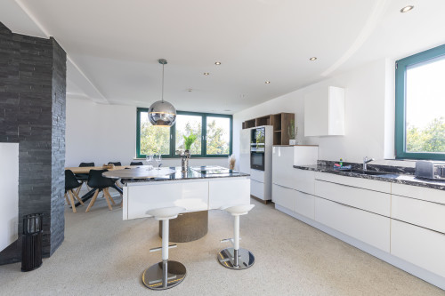 MiLPAU Bochum1: Deluxe Penthouse - Fireplace - Parking - Kitchen for 10 Guests - Gallery - 30