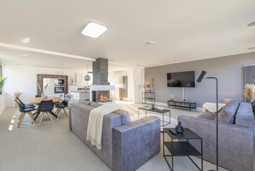 MiLPAU Bochum1: Deluxe Penthouse - Fireplace - Parking - Kitchen for 10 Guests - Gallery - 20