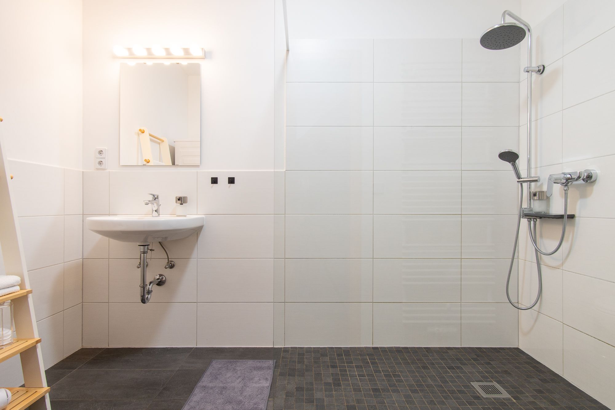  Furnished 70 Sqm Apartment In Erfurt With Modern Bathroom  -  Furnished 70 sqm apartment in Erfurt with modern bathroom  - Gallery -  22