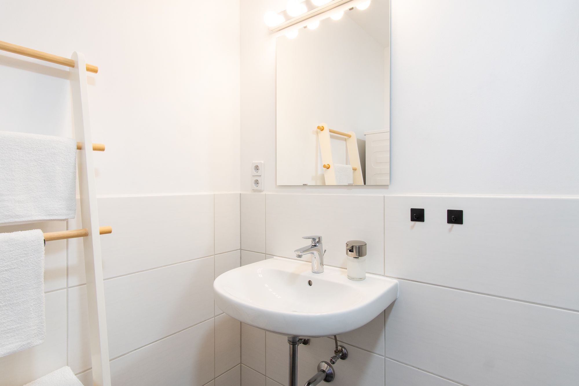  Furnished 70 Sqm Apartment In Erfurt With Modern Bathroom  -  Furnished 70 sqm apartment in Erfurt with modern bathroom  - Gallery -  20