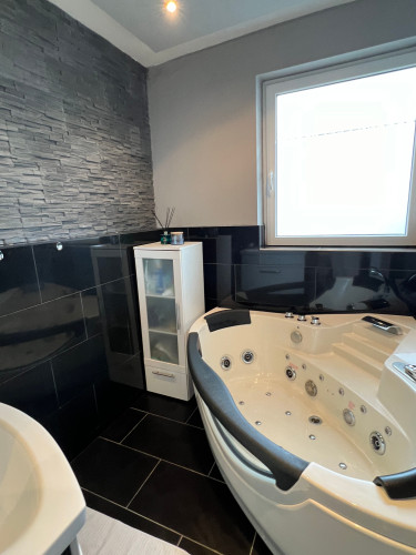 Frankfurt-City in 10min - beautiful & lovely area & apartment with 3 Rooms, conveniently located