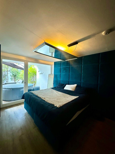 Charming flat with whirlpool in Karlsruhe