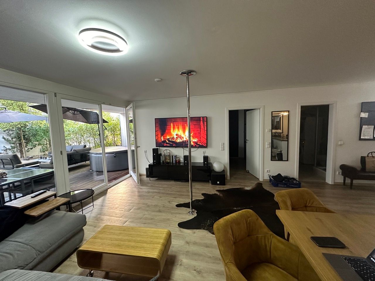 Charming Flat With Whirlpool In Karlsruhe - 9