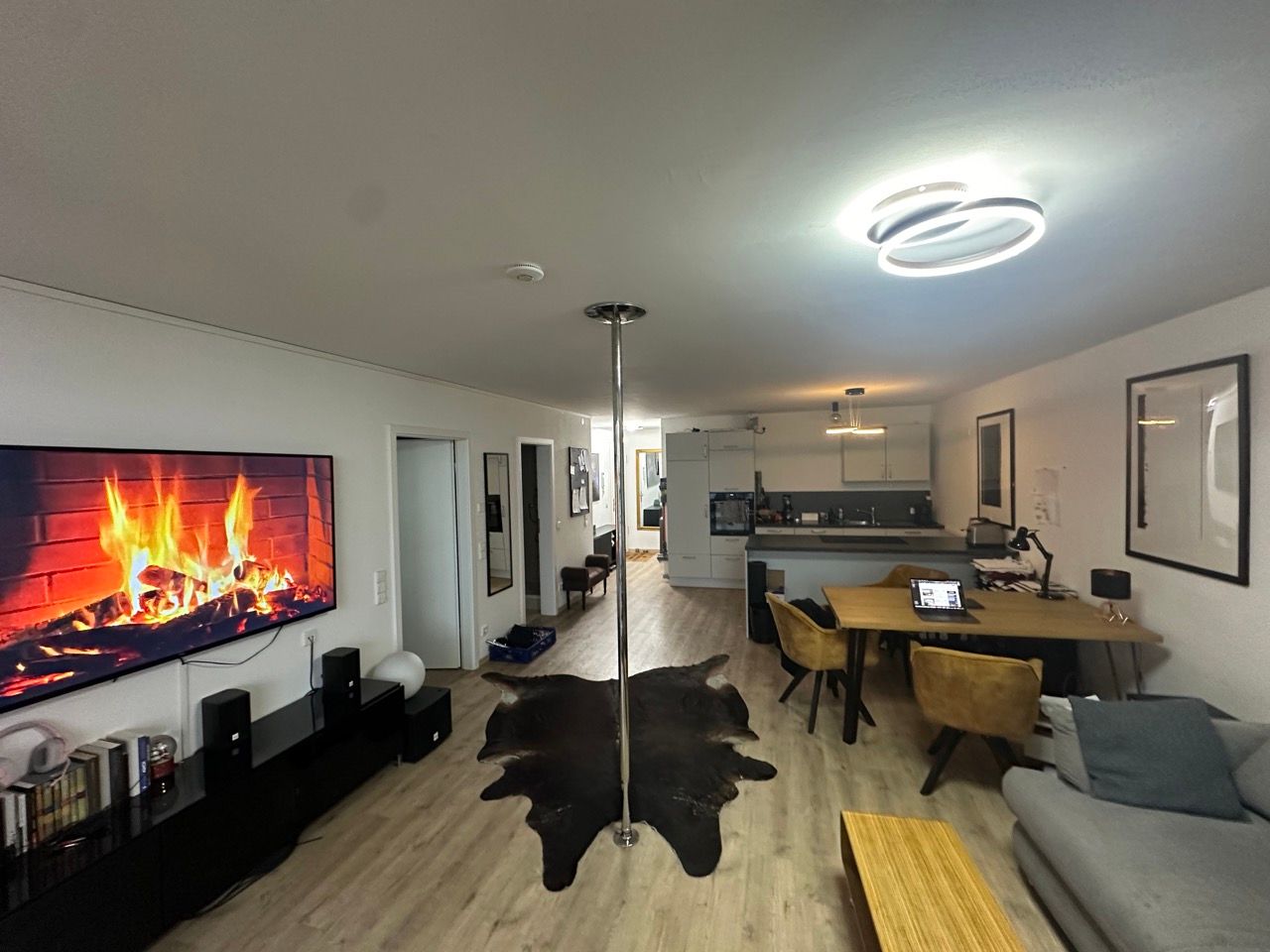 Charming Flat With Whirlpool In Karlsruhe - 1