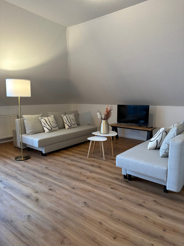 Modern, newly renovated apartment ,3 bedrooms for up to 7 people on Mönchengladbach's Hindenburgstraße, Within Walking Distance to the Main Train Station - Gallery - 13