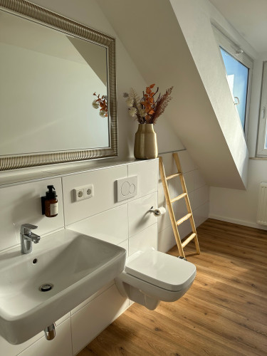 Modern, newly renovated apartment ,3 bedrooms for up to 7 people on Mönchengladbach's Hindenburgstraße, Within Walking Distance to the Main Train Station - Gallery - 19