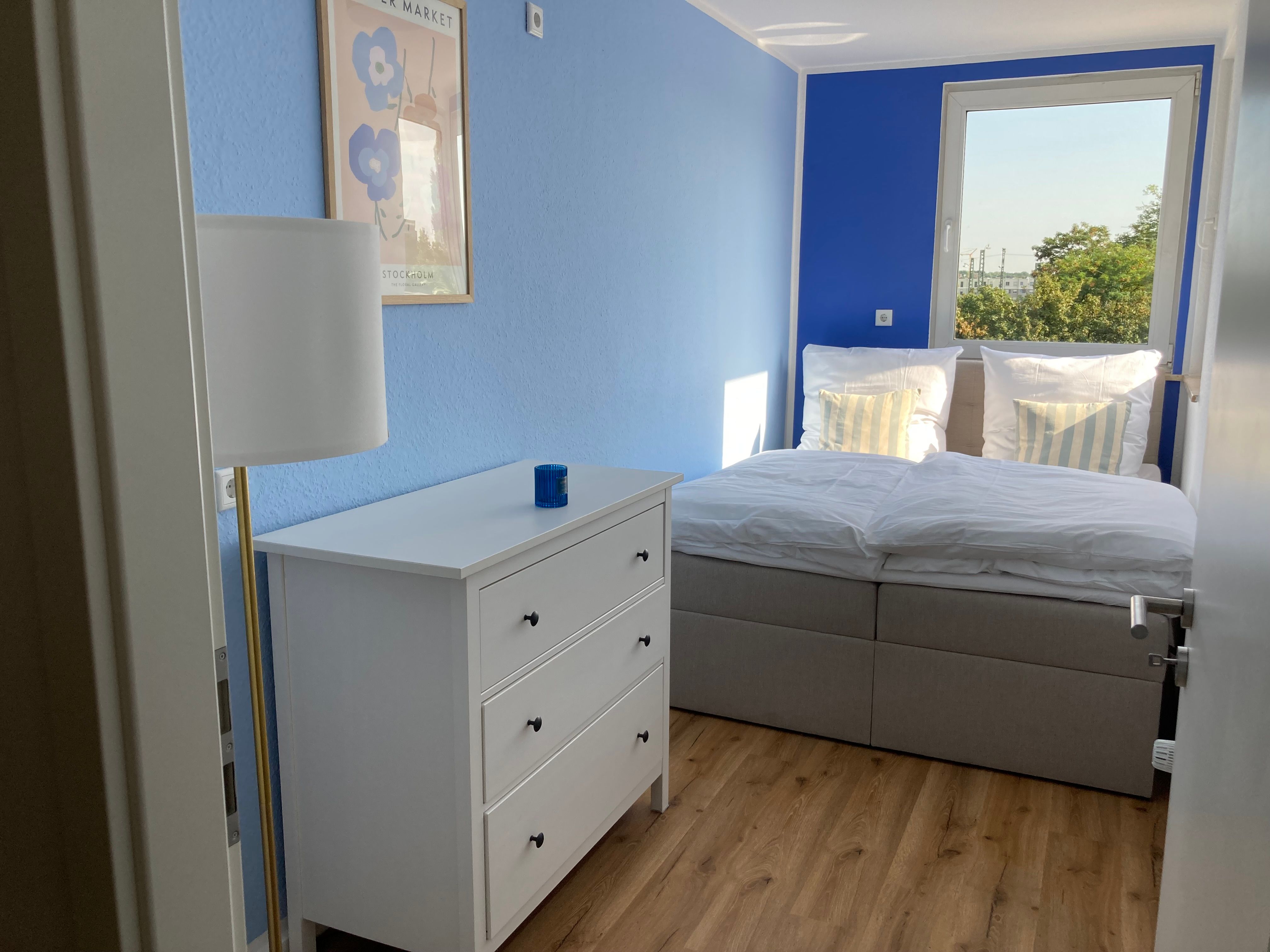 Modern, Newly Renovated Apartment ,3 Bedrooms For Up To 7 People On Mönchengladbach's Hindenburgstra - 8