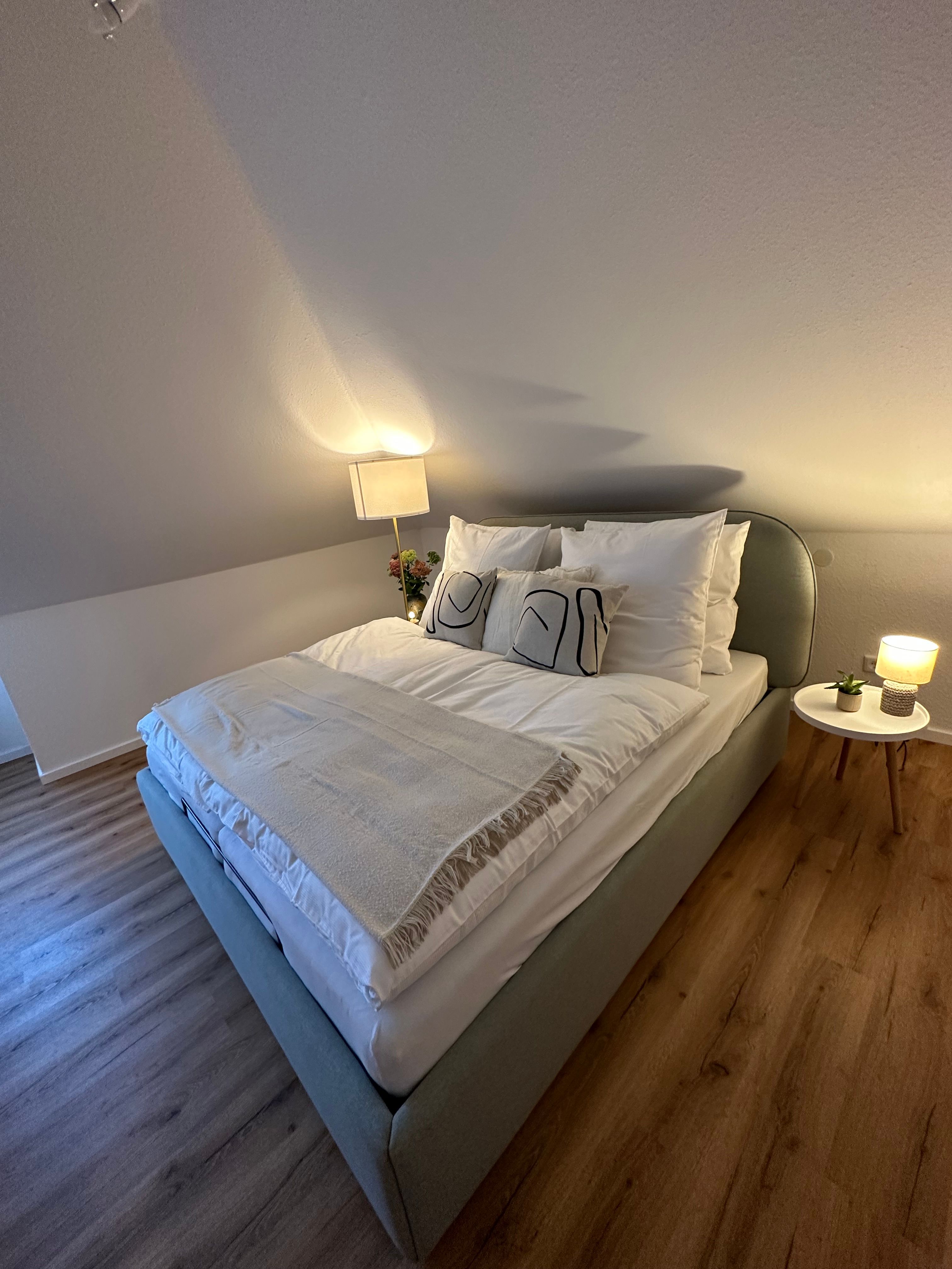 Modern, Newly Renovated Apartment ,3 Bedrooms For Up To 7 People On Mönchengladbach's Hindenburgstra - 11