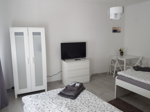 Large fitter apartment for up to 5 people