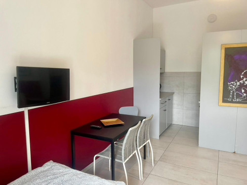 Modern Studio Apartment 28 m² with Private Parking – Fully Furnished, No Deposit!