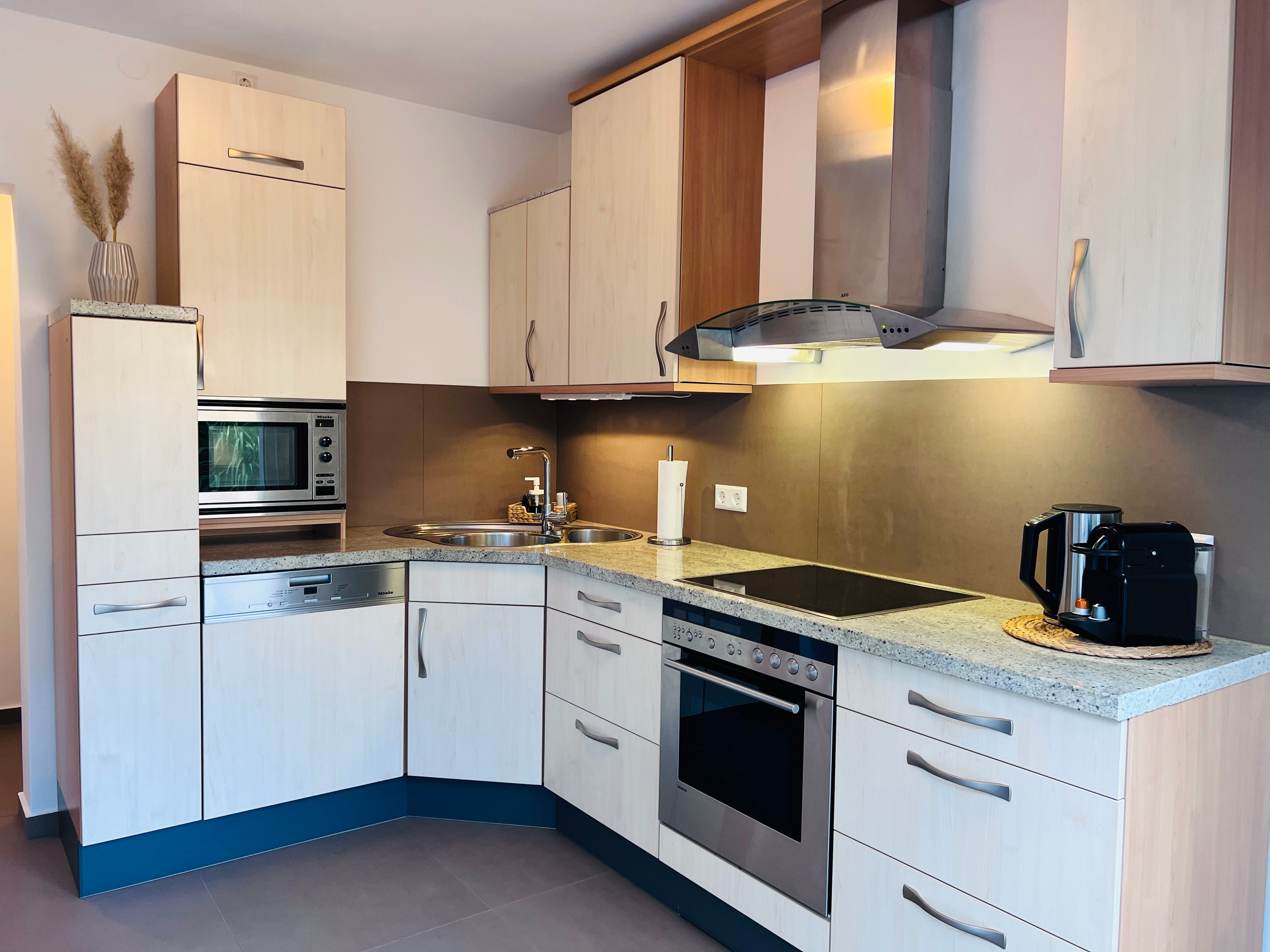 HARMONY - Stylish Central 4-Room Premium Apartment On The Ground Floor With Garden I Barbecue Area I - 7