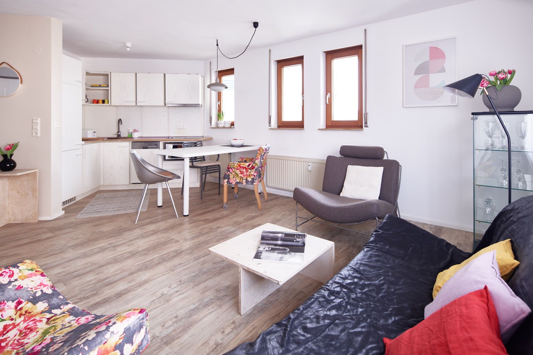 Modern And Tastefully Furnished 2 Room Flat In An Attractive And Quiet Location Near The Blühenden B - 13