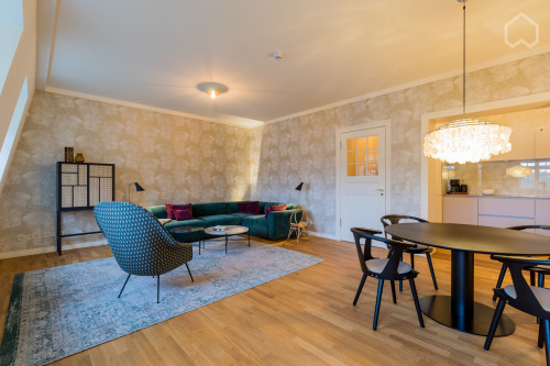 3-room apartment in an exclusive villa in Potsdam directly at Heiliger See