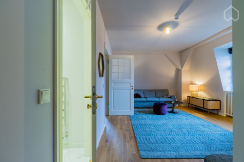 3-room apartment in an exclusive villa in Potsdam directly at Heiliger See
