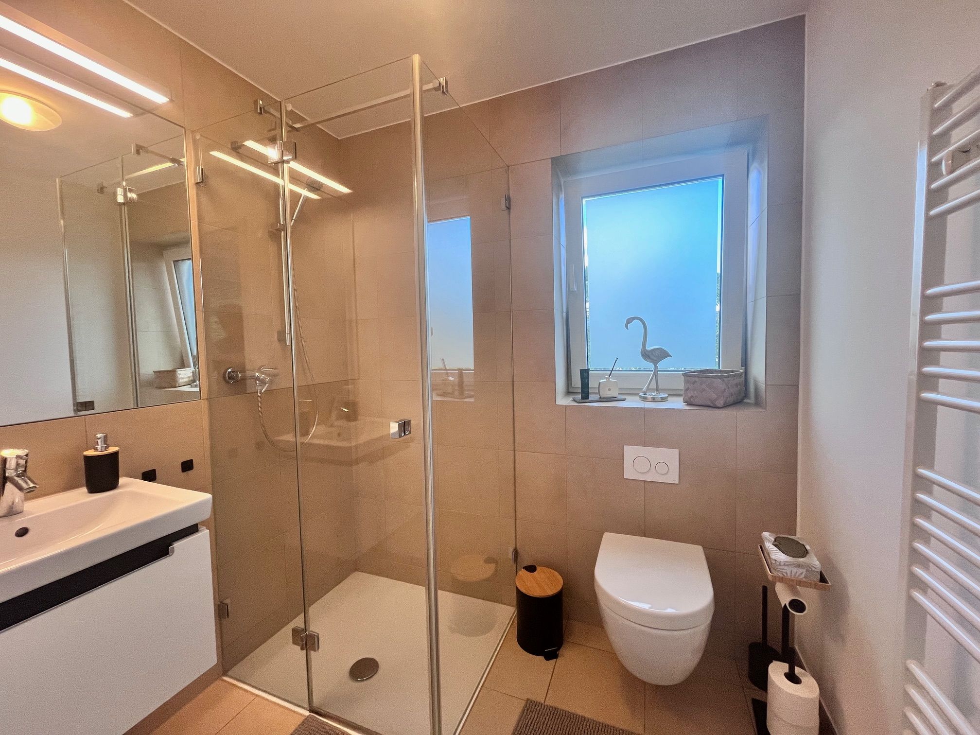 Bright, Spacious Apartment In Neuss Near Düsseldorf, 90 Sqm And Fully Furnished With A Private Parki - 8