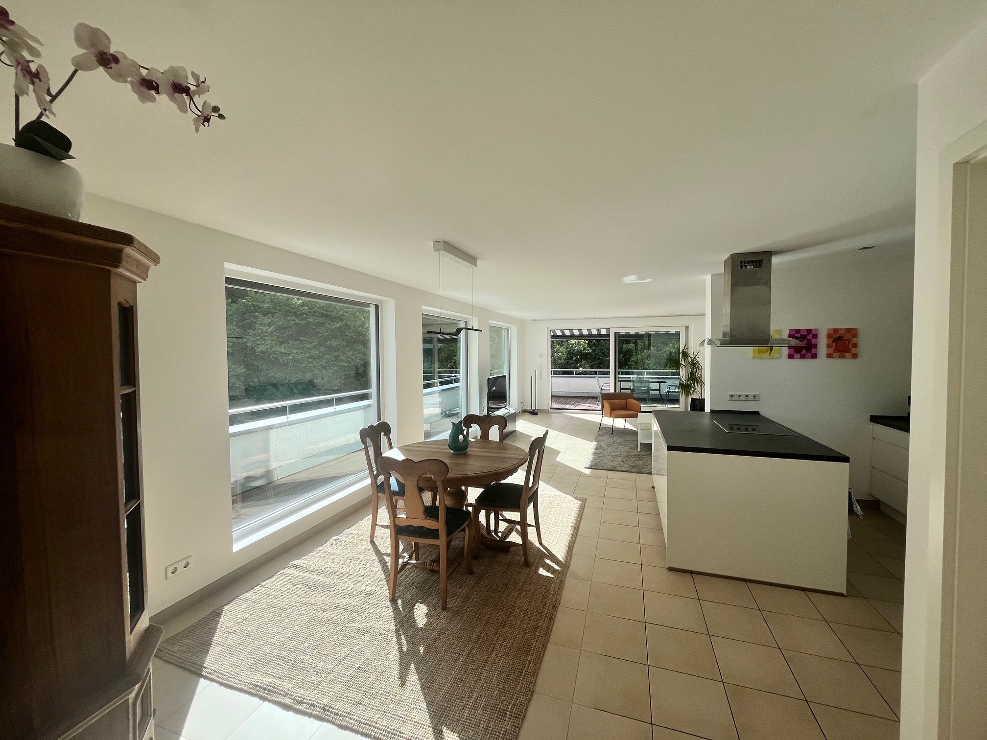 Bright, Spacious Apartment In Neuss Near Düsseldorf, 90 Sqm And Fully Furnished With A Private Parki - 1