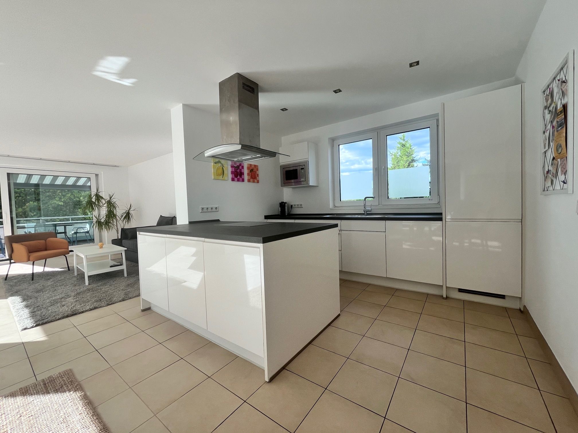 Bright, Spacious Apartment In Neuss Near Düsseldorf, 90 Sqm And Fully Furnished With A Private Parki - 3