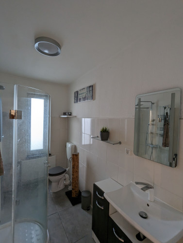 Quiet but central flat with large garden