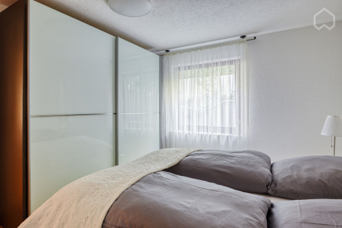 Bright furnished apartment with large terrace near Stuttgart