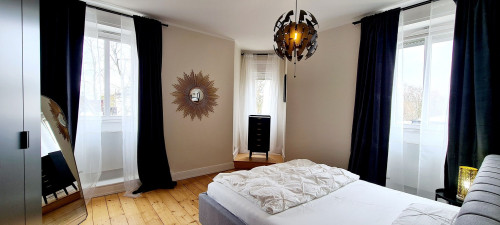 2 bedroom apt in castle-like Villa