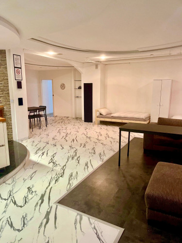 4-Room Loft (200 m²) with Private Terrace in Oberhausen – Fully Furnished, No Deposit, incl. Cleaning Service, BBQ & Parking - Gallery - 9