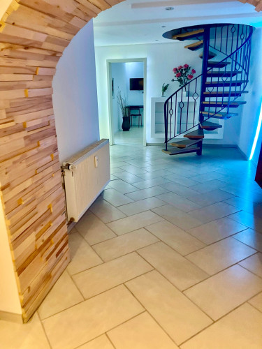 4-Room Loft (200 m²) with Private Terrace in Oberhausen – Fully Furnished, No Deposit, incl. Cleaning Service, BBQ & Parking - Gallery - 36