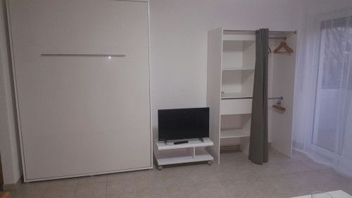 Compact 1 Room Apartment near Audi, Lidl, Kaufland - Gallery - 7