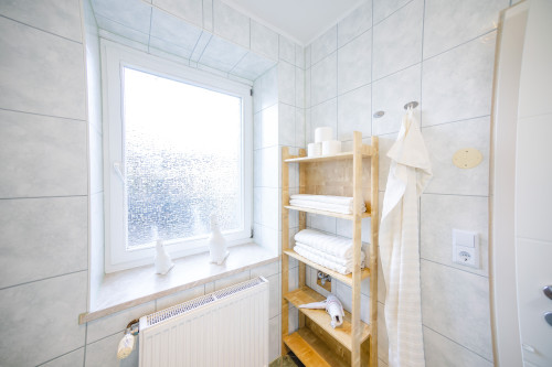 Quiet & Fully Equipped Apartment in Central Gera with Garden – Ideal for Professionals - Gallery - 25