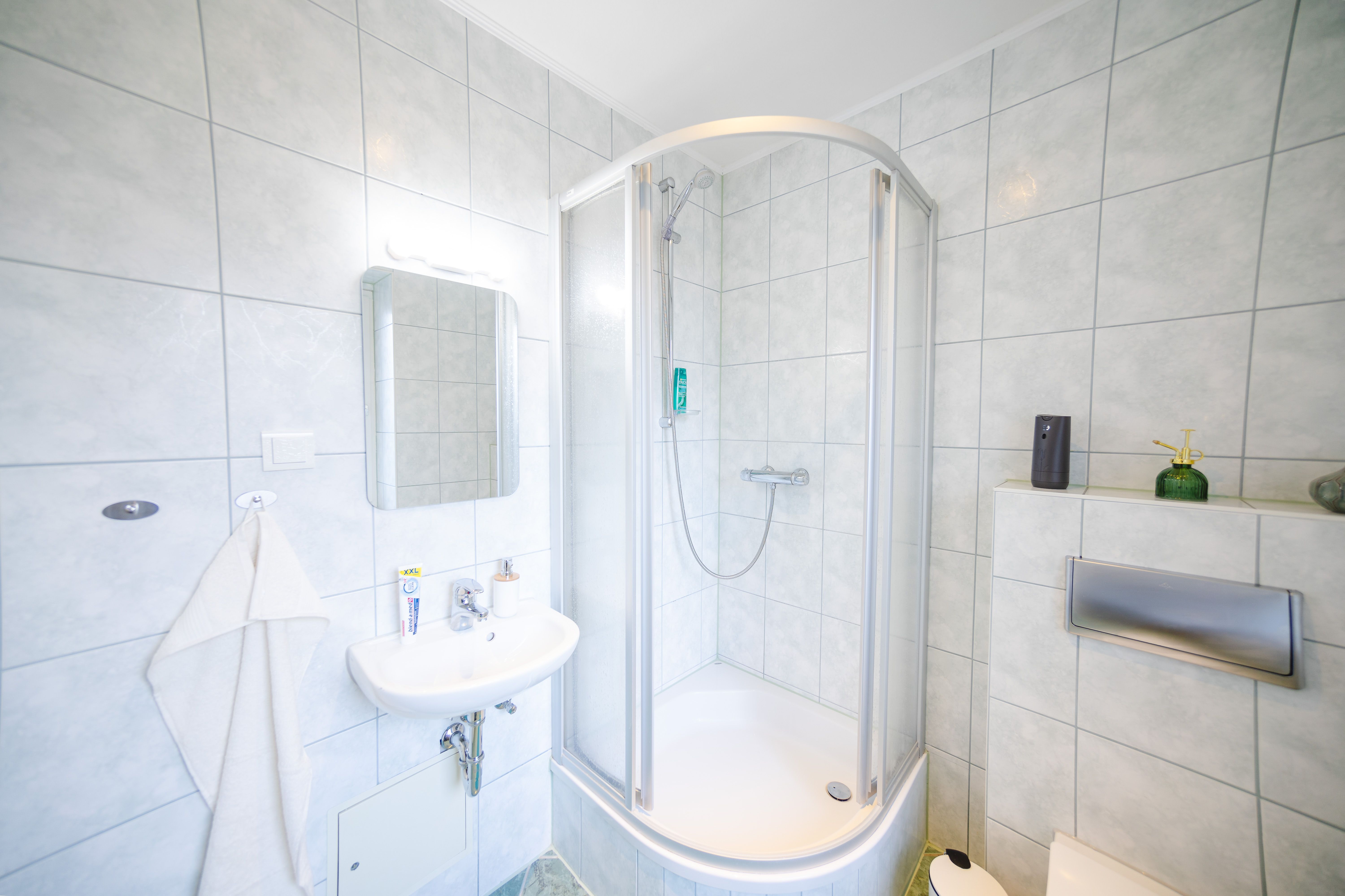 Quiet & Fully Equipped Apartment In Central Gera With Garden – Ideal For Professionals - Quiet & Fully Equipped Apartment in Central Gera with Garden – Ideal for Professionals - Gallery - 16