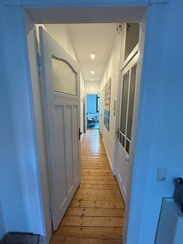 Fully Furnished Altbremer Apartment with Balcony & Winter Garden – Quiet and Central Location in Bremen-Peterswerder