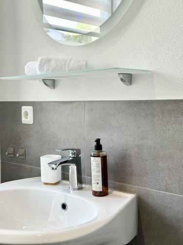 Modern apartment w/ queen-size bed, NETFLIX, kitchen, ground floor, near AMEOS Hospital DALIMO | apartments - Gallery - 14