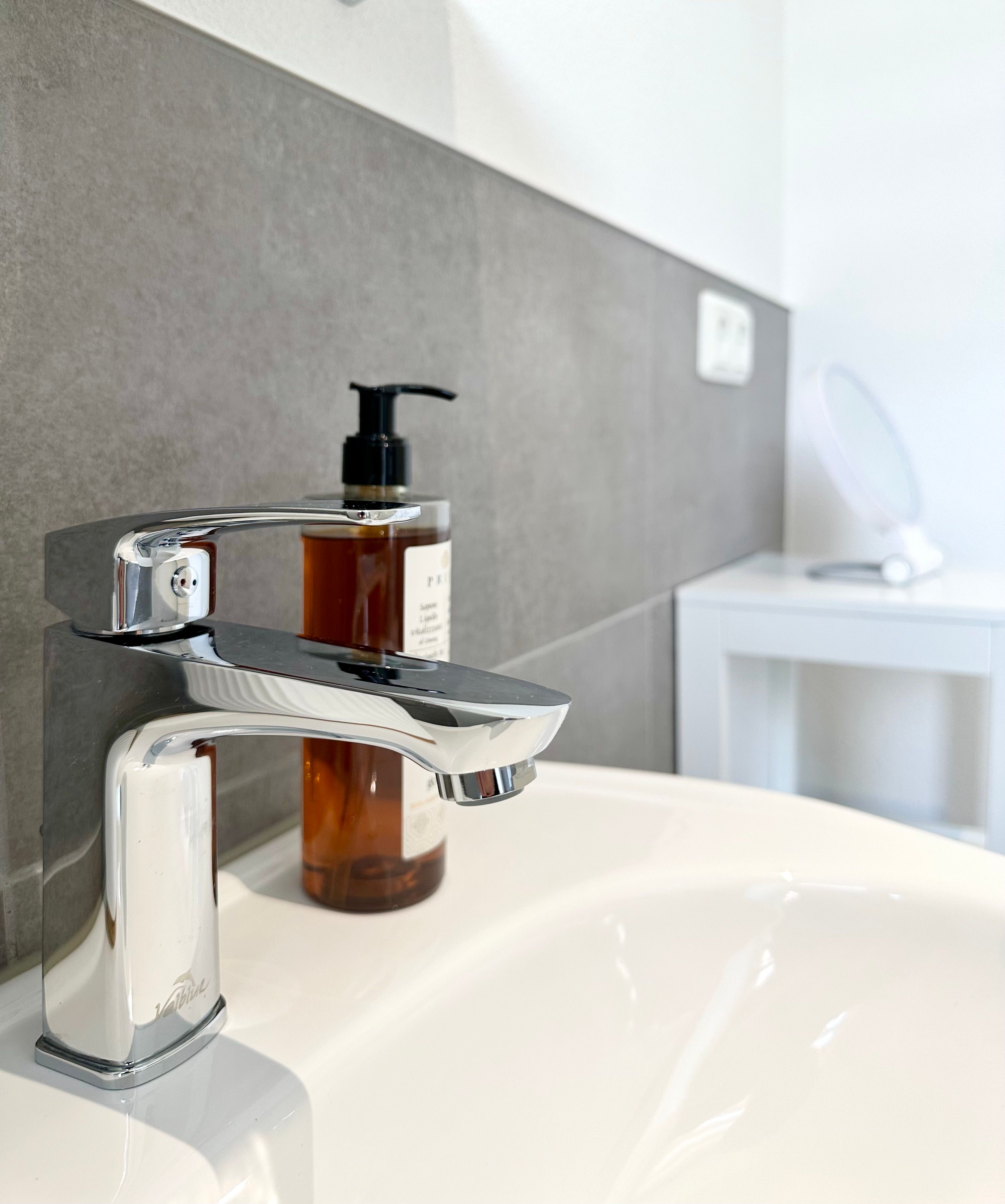Modern Apartment W/ Queen-Size Bed, NETFLIX, Kitchen, Ground Floor, Near AMEOS Hospital DALIMO | Apa - 3