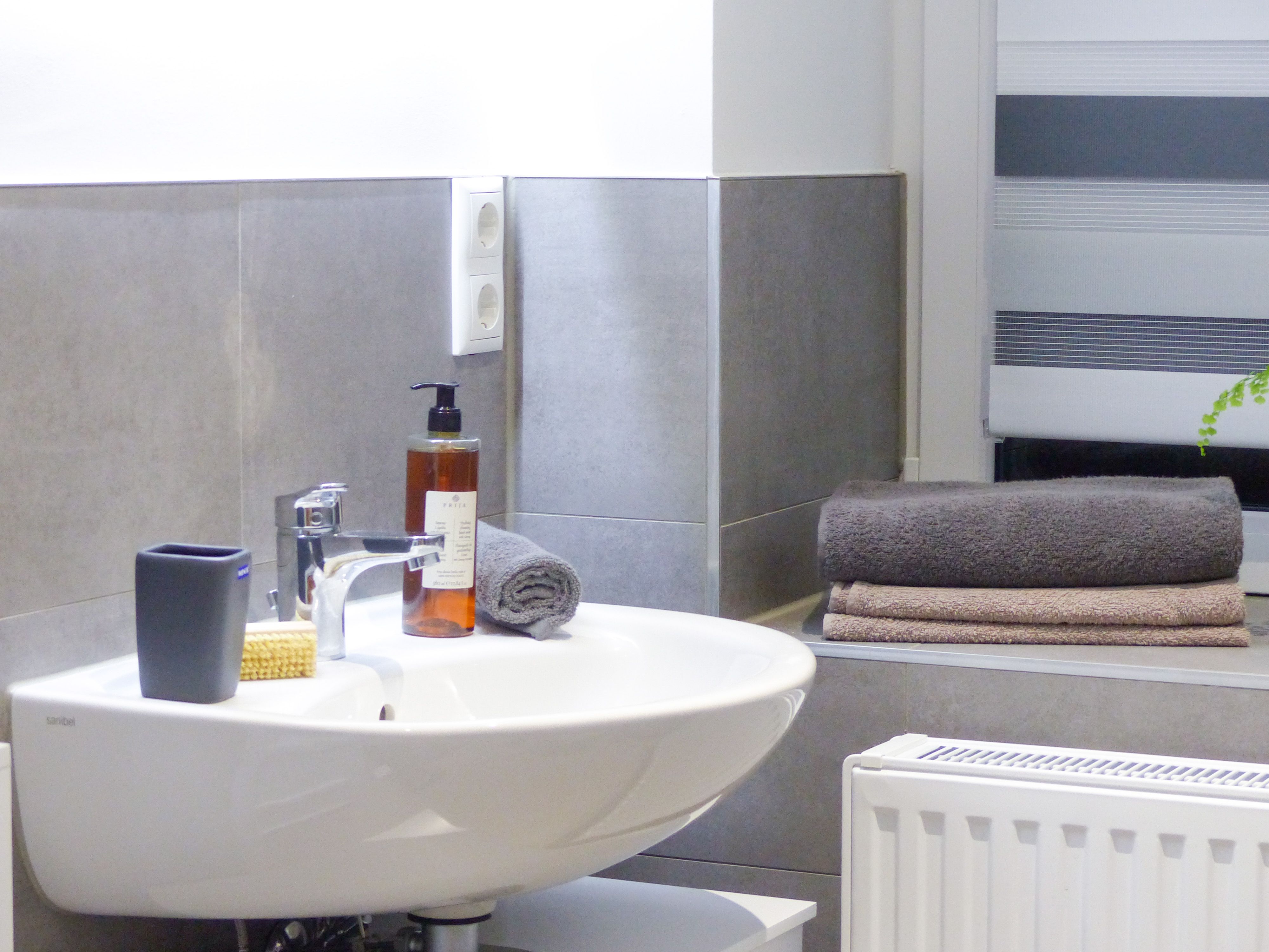 Modern Apartment W/ Queen-Size Bed, NETFLIX, Kitchen, Ground Floor, Near AMEOS Hospital DALIMO | Apa - 14