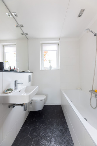 Stylishly furnished architect's flat above the roofs of Berlin