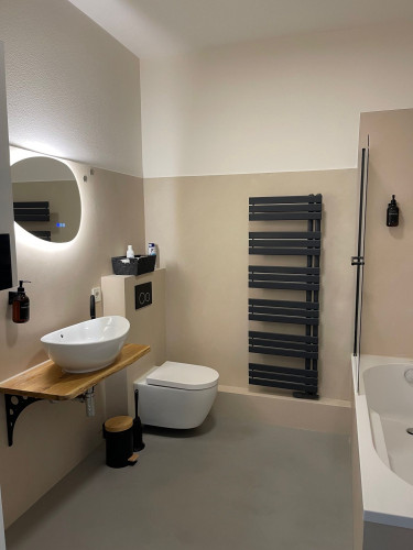 75 Design ElbOase - 2 Separate sleeping spaces - Central washing machine - Train station within walking distance  - Gallery -  5