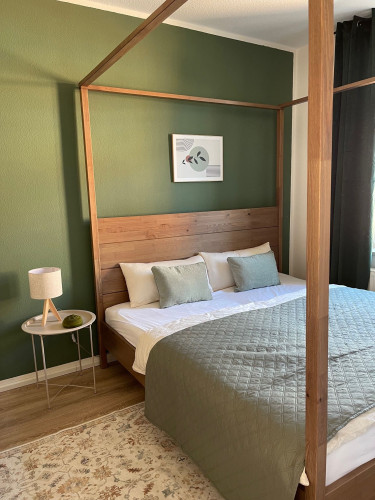 75 Design ElbOase - 2 Separate sleeping spaces - Central washing machine - Train station within walking distance