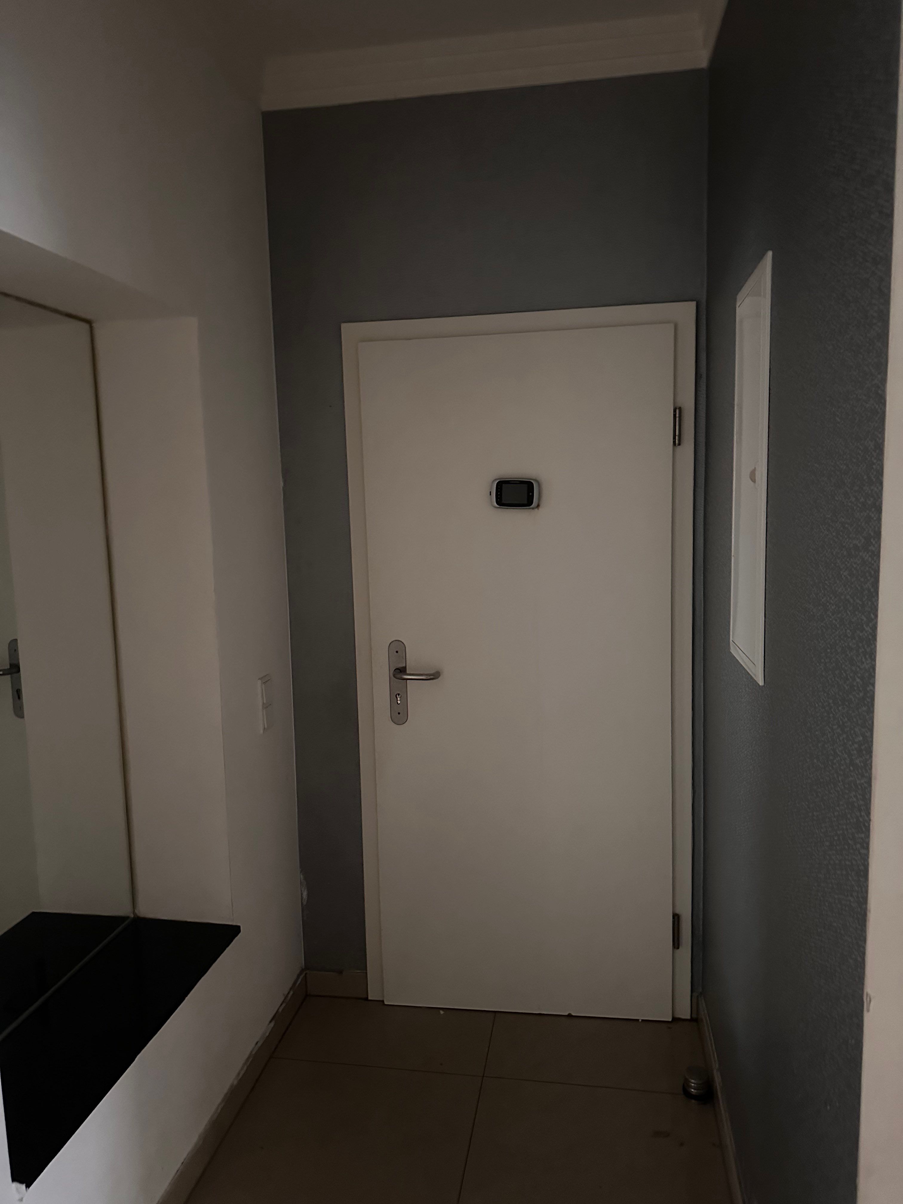 Modern 3-Room Apartment With Small Garden - 10