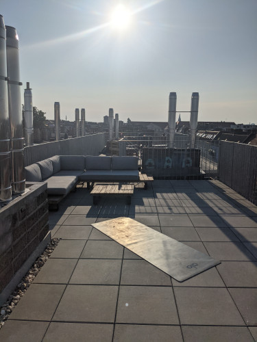 Great & bright apartment with big rooftop terrace