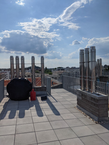 Great & bright apartment with big rooftop terrace