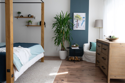 Sunny and spacious loft with field view at suburb